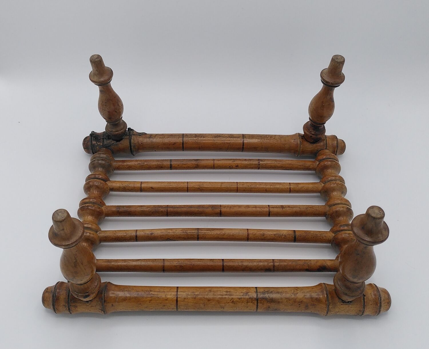 Bamboo imitation footrest