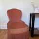 Fauteuil chauffeuse vintage velours saumon