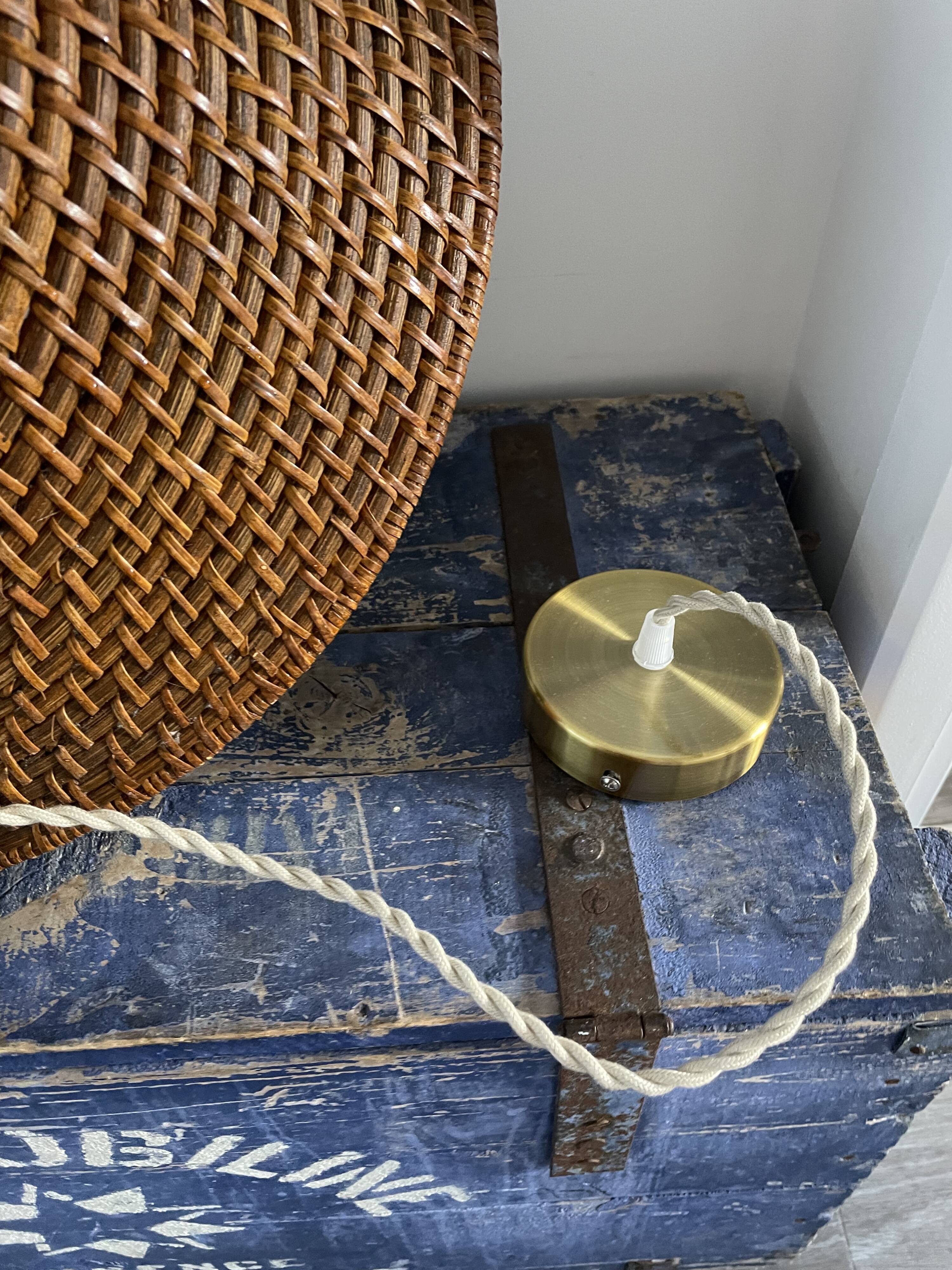 Large rattan suspension