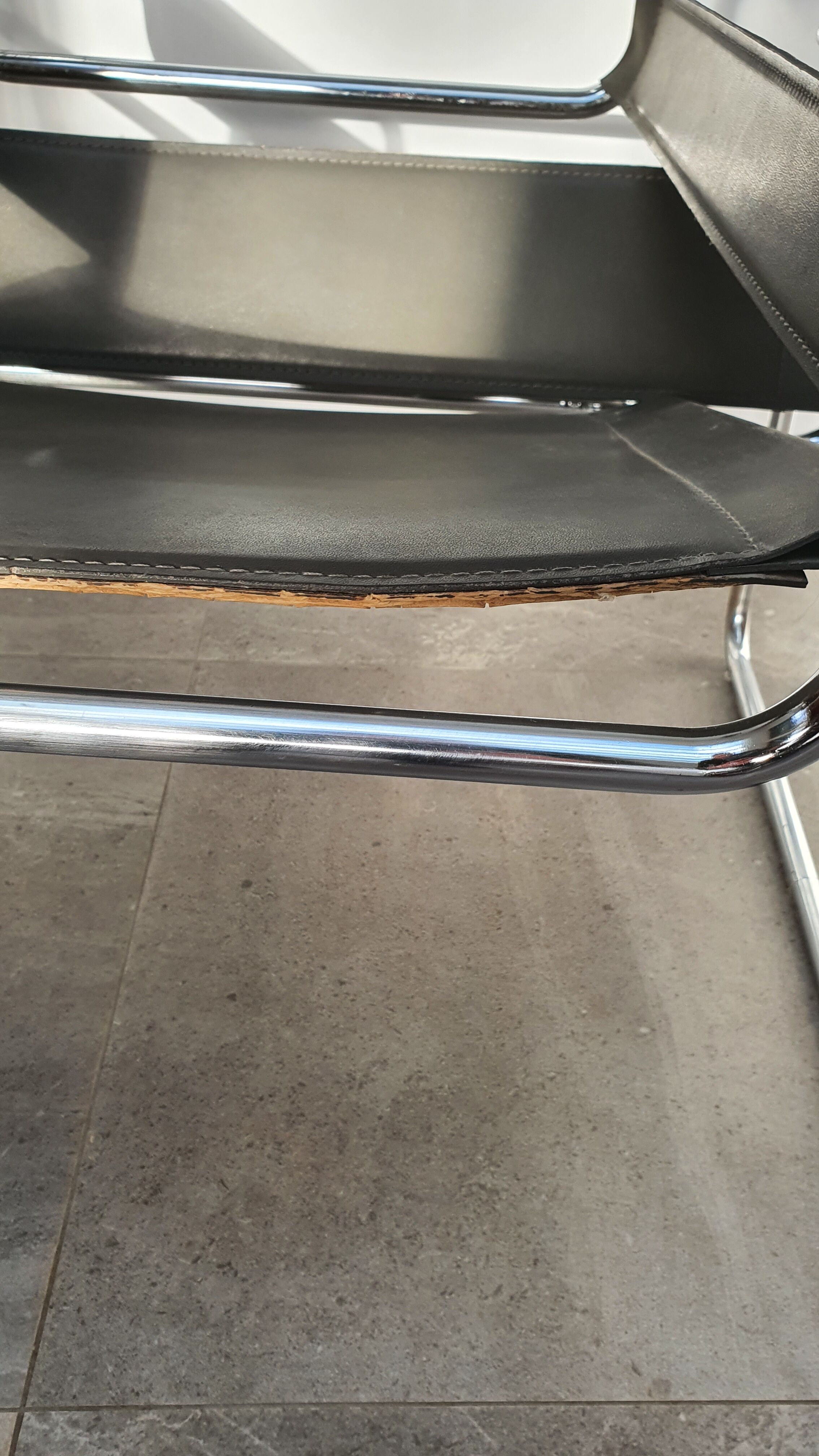 Fauteuil Wassily par Marcel Breuer années 80