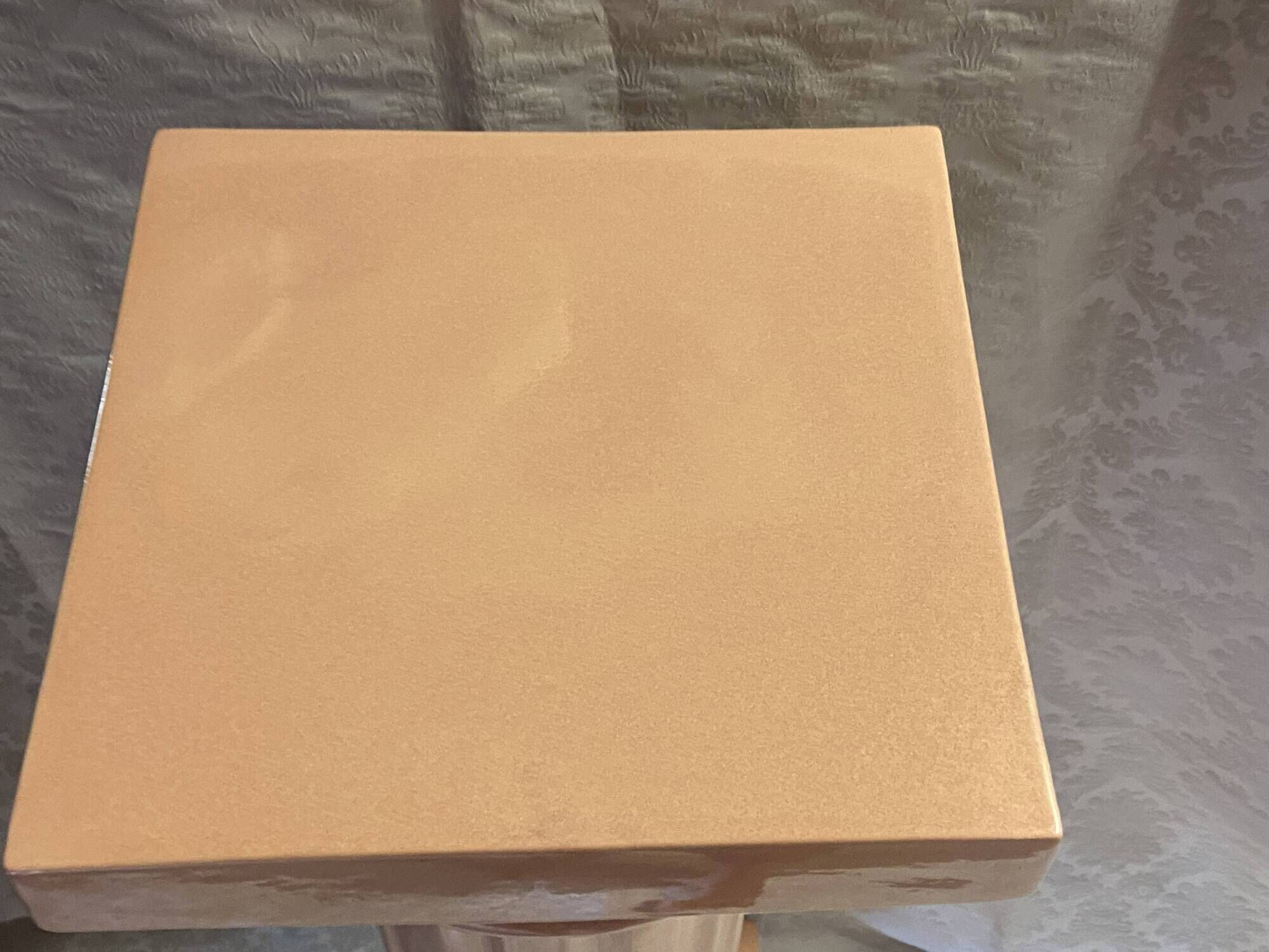 Elegant Metal Stucco Lacquered Pedestal Column with Doric Capital