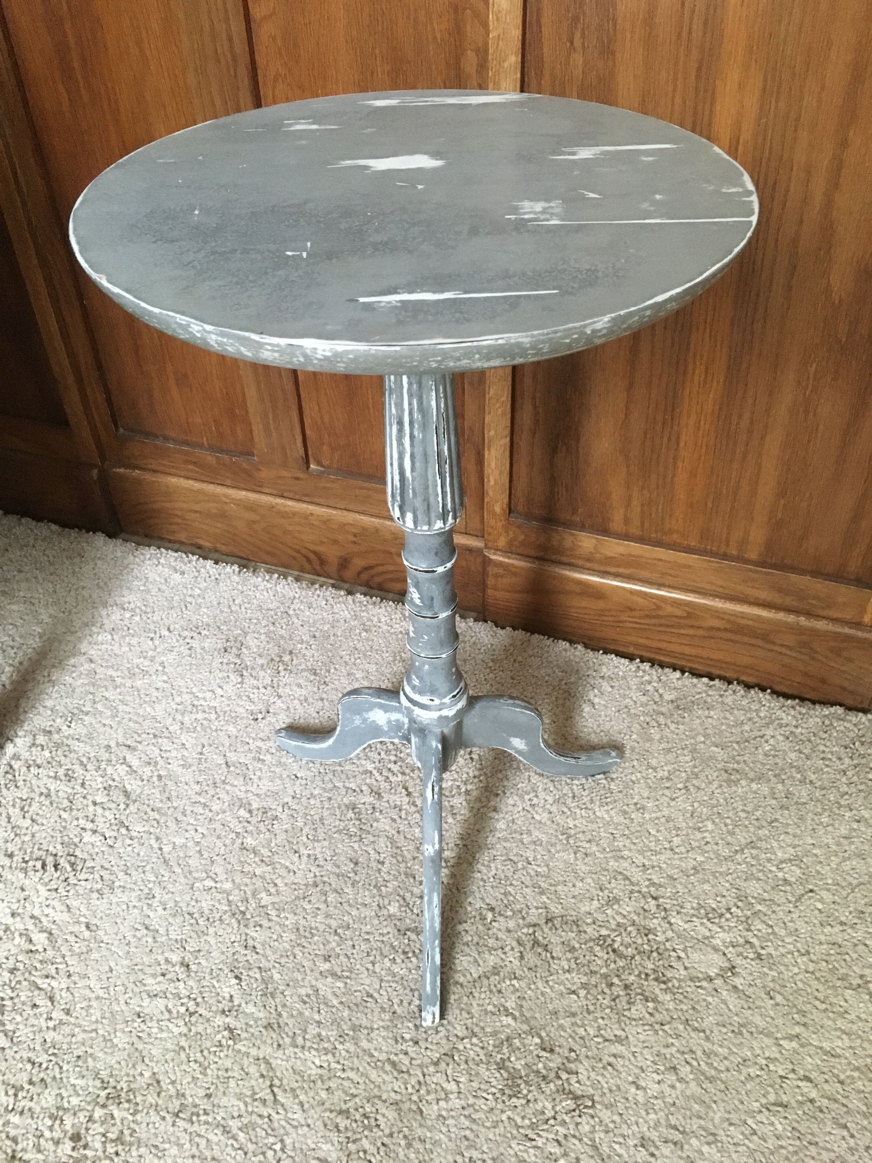 Shabby style wooden pedestal table