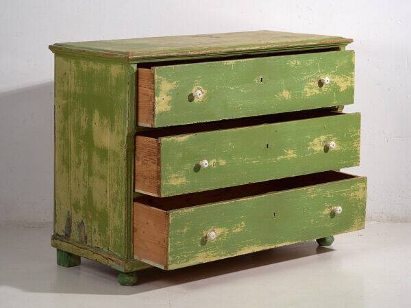 Antique green chest of drawers (c.1920)