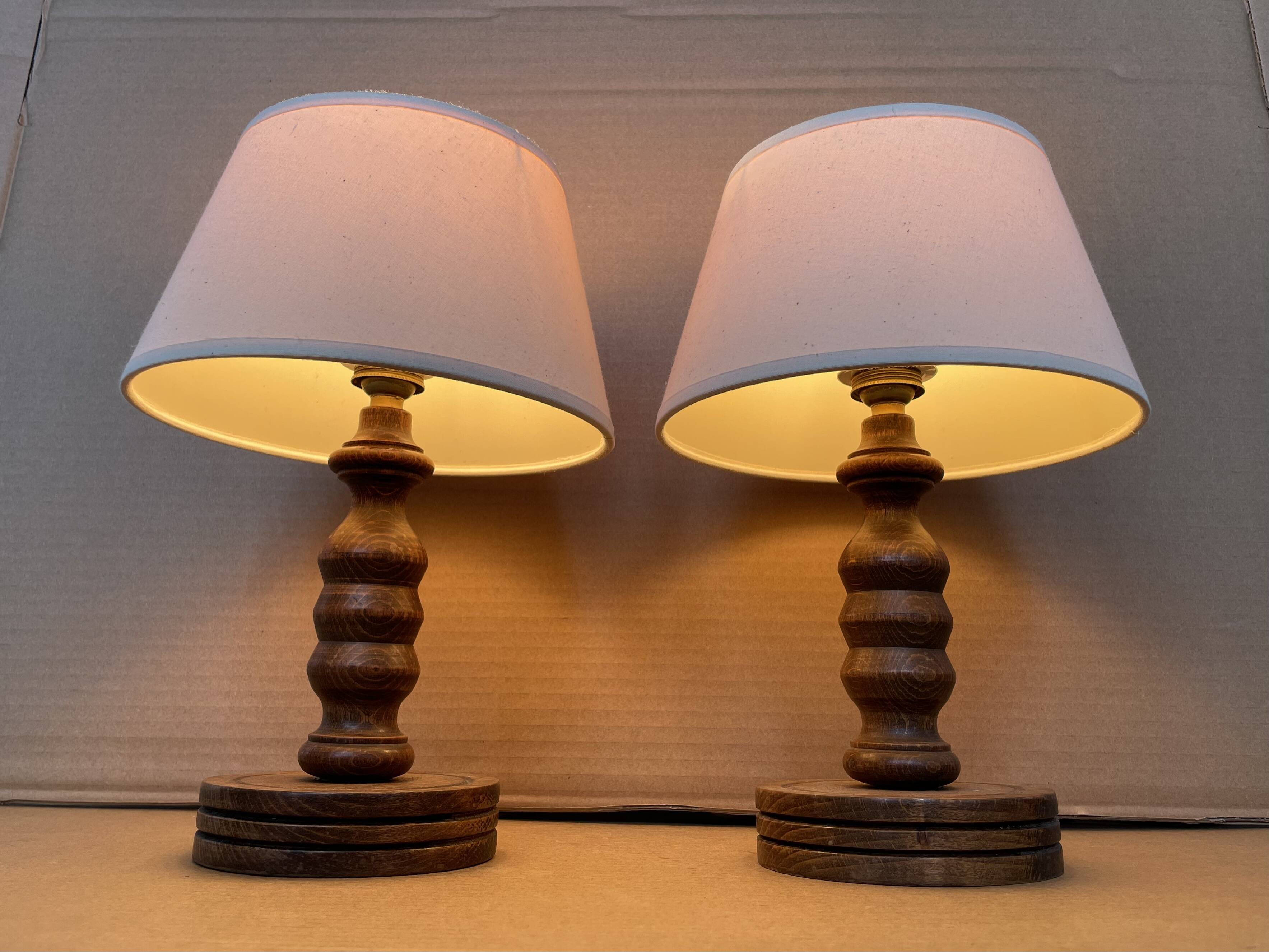 Lot de 2 lampes en bois anciennes