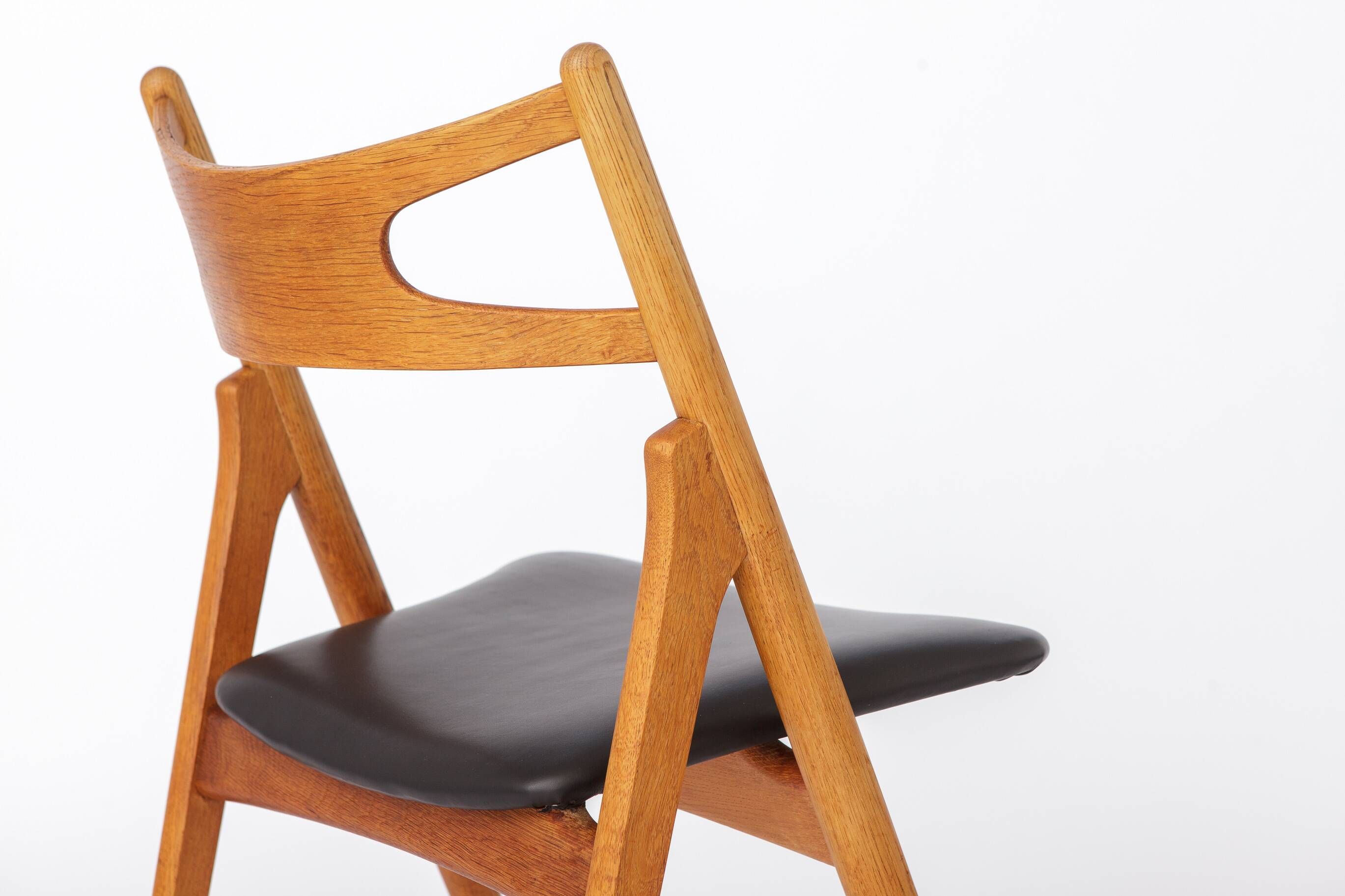 CH29 Sawbuck Chair by Hans J. Wegner for Carl Hansen & Søn | Danish Oak |