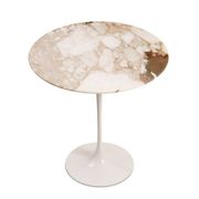 Round "Tulip" side table by Eero Saarinen for Knoll International, circa 1950.