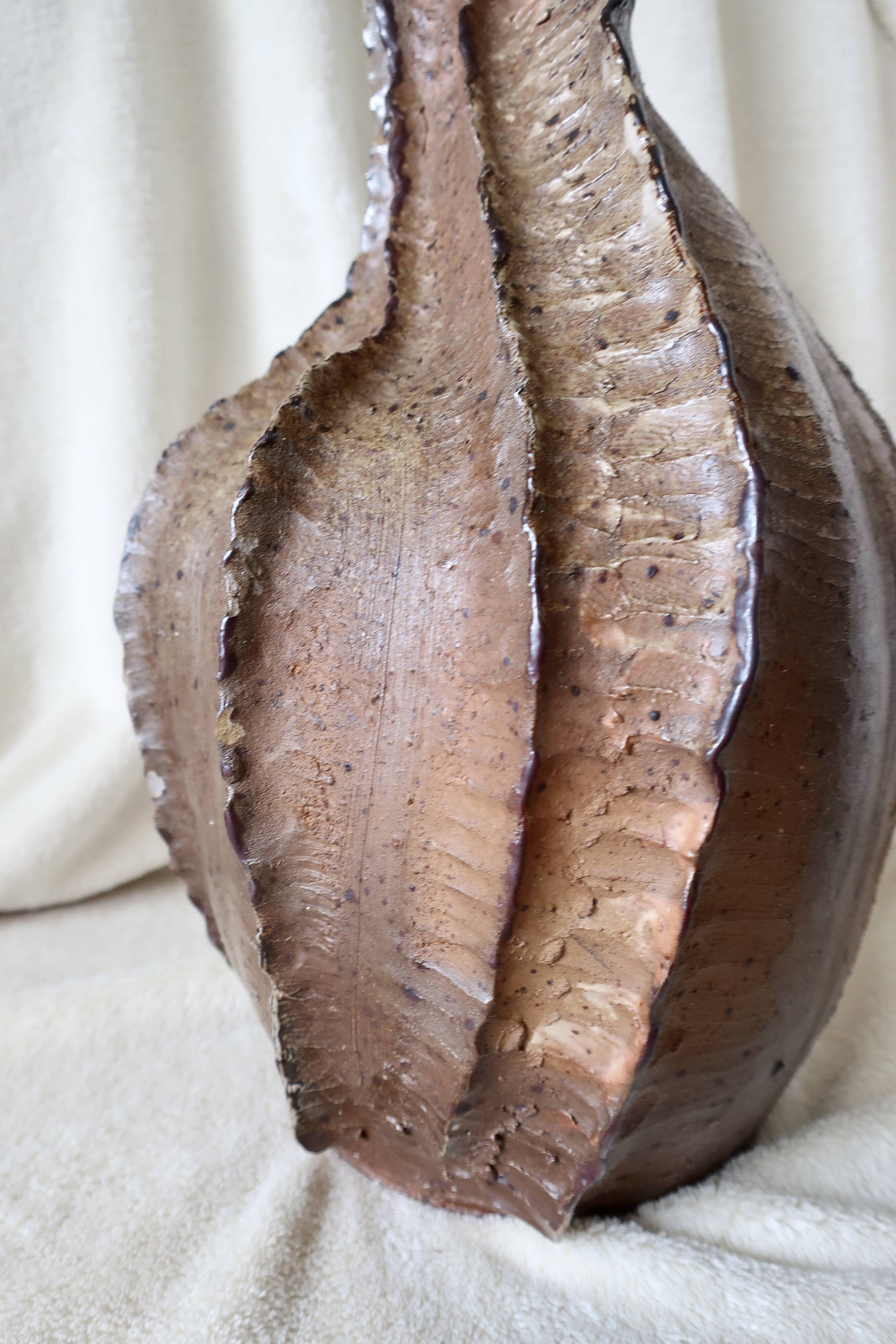 Jean Linard, the milestone, sculptural vase in stoneware, unique piece, in very good condition.