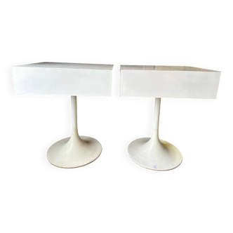 Set of 2 tall units with tulip legs