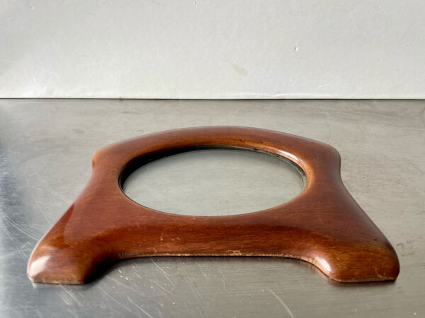 Cadre art nouveau acajou bois, mesure 18.5 cm x 15 cm ouverture 12 cm x 7.5 cm