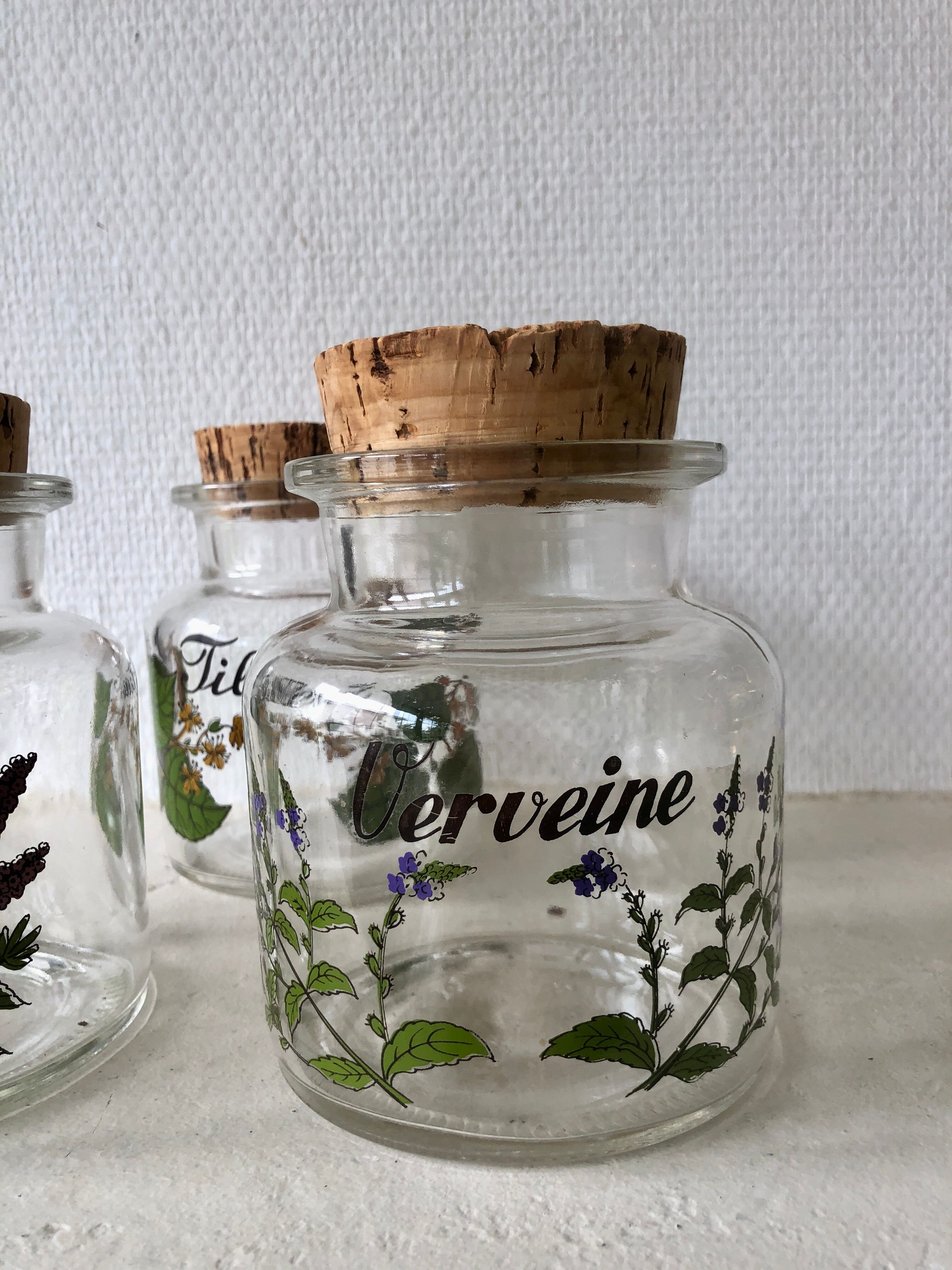 Lot 3 glass jars and corks