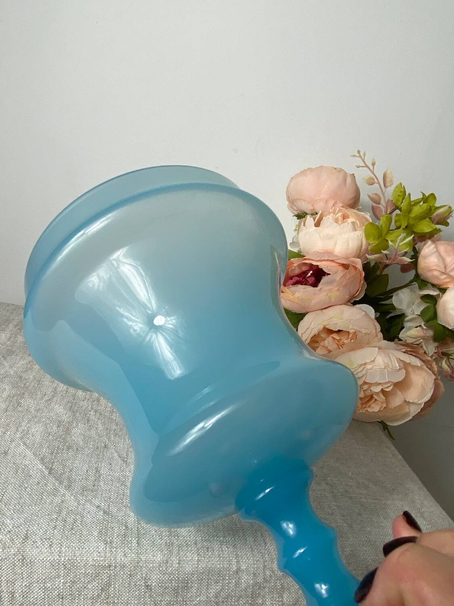 Vase vintage en opaline bleue