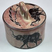 Soapstone box, trinket dish, candy dish with elephant decoration, 9.5 x 9 cm