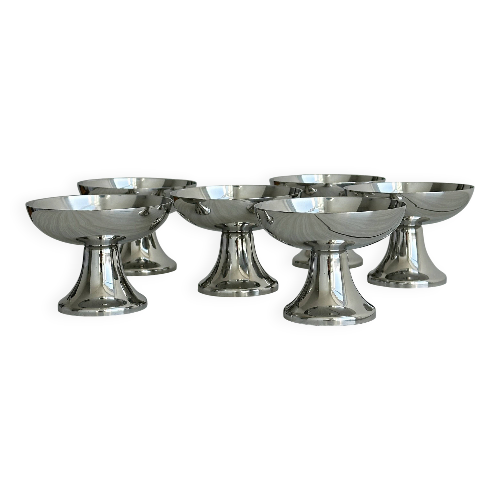 Set of 6 metal ice cream bowls