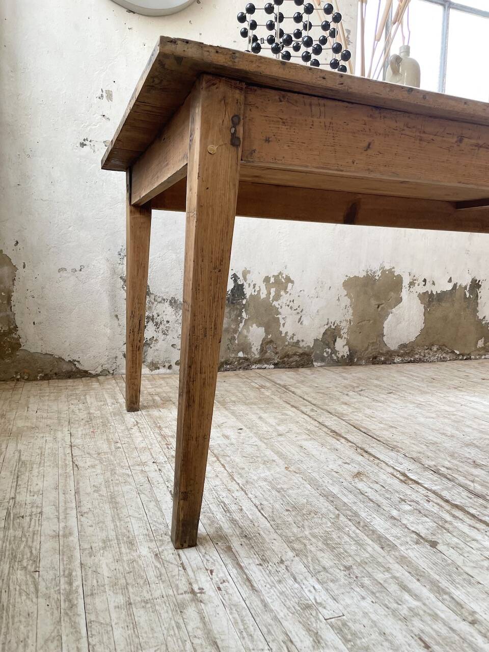 Farmhouse table with spindle legs in oak and pine, 2.5m