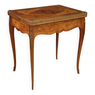 Table à jeux française en bois marqueté du 20ème siècle