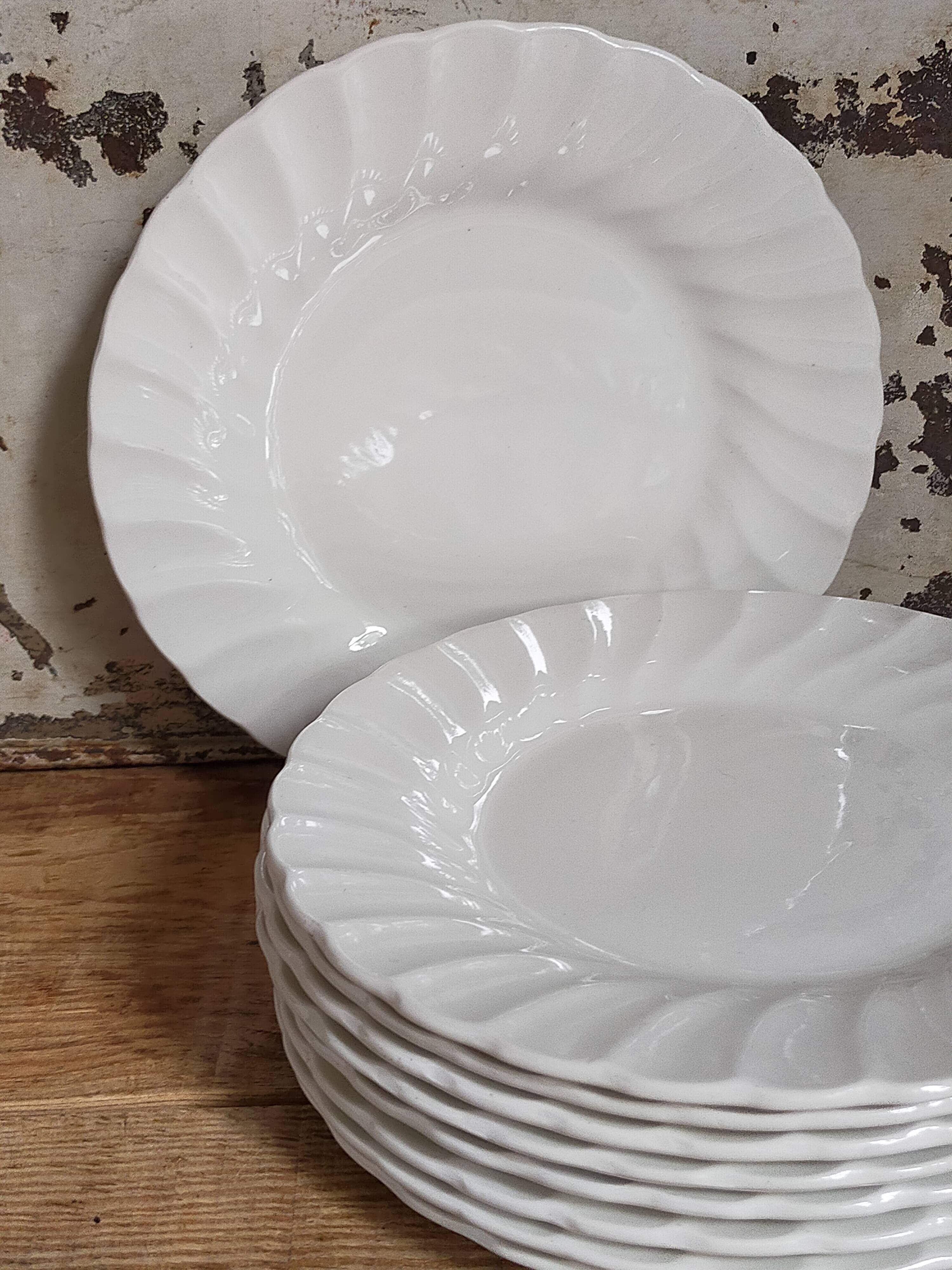 Nine fine English porcelain sweet plates