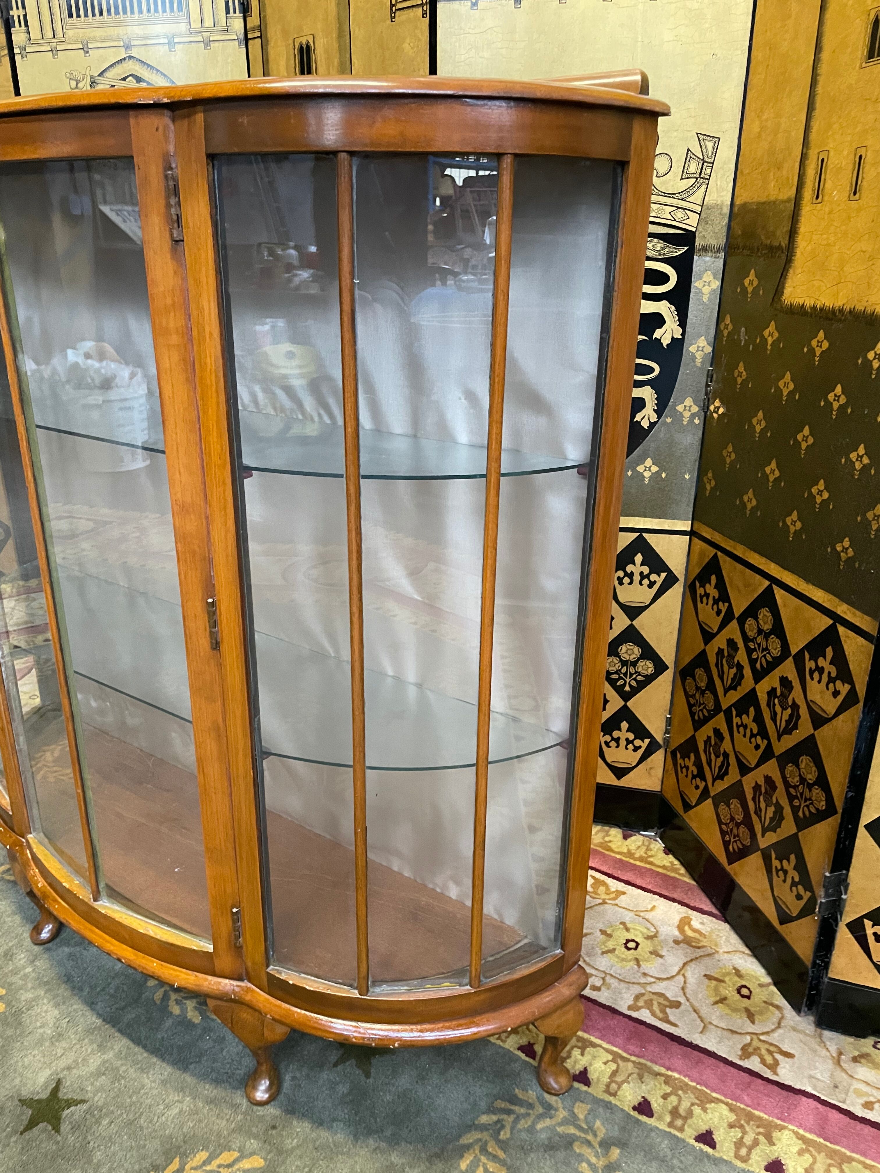 English showcase chippendale