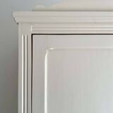 Armoire bonnetière parisienne