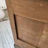 Central island trading counter in walnut