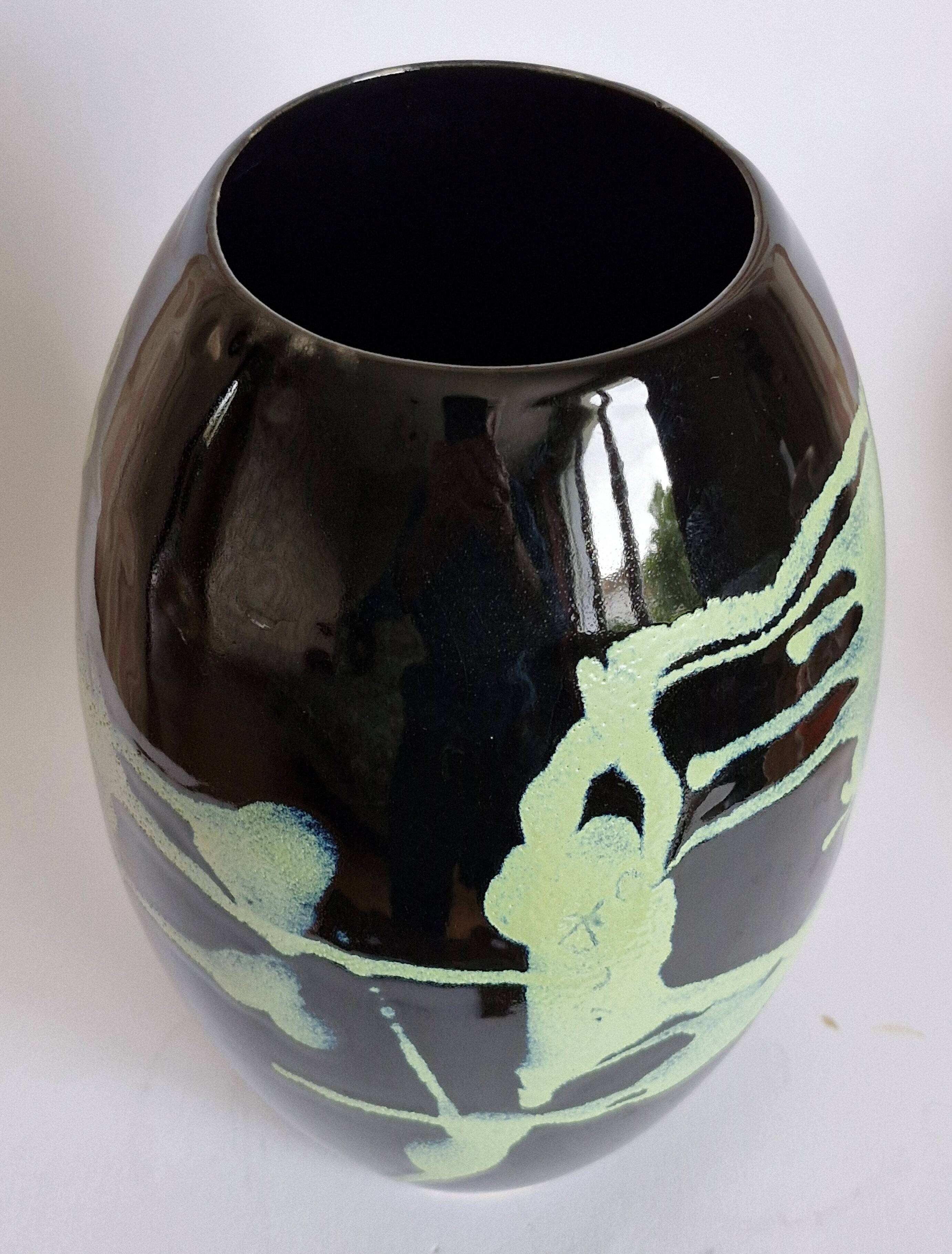 Roanne ceramic vase