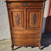 Meuble cabinet rocaille en noyer