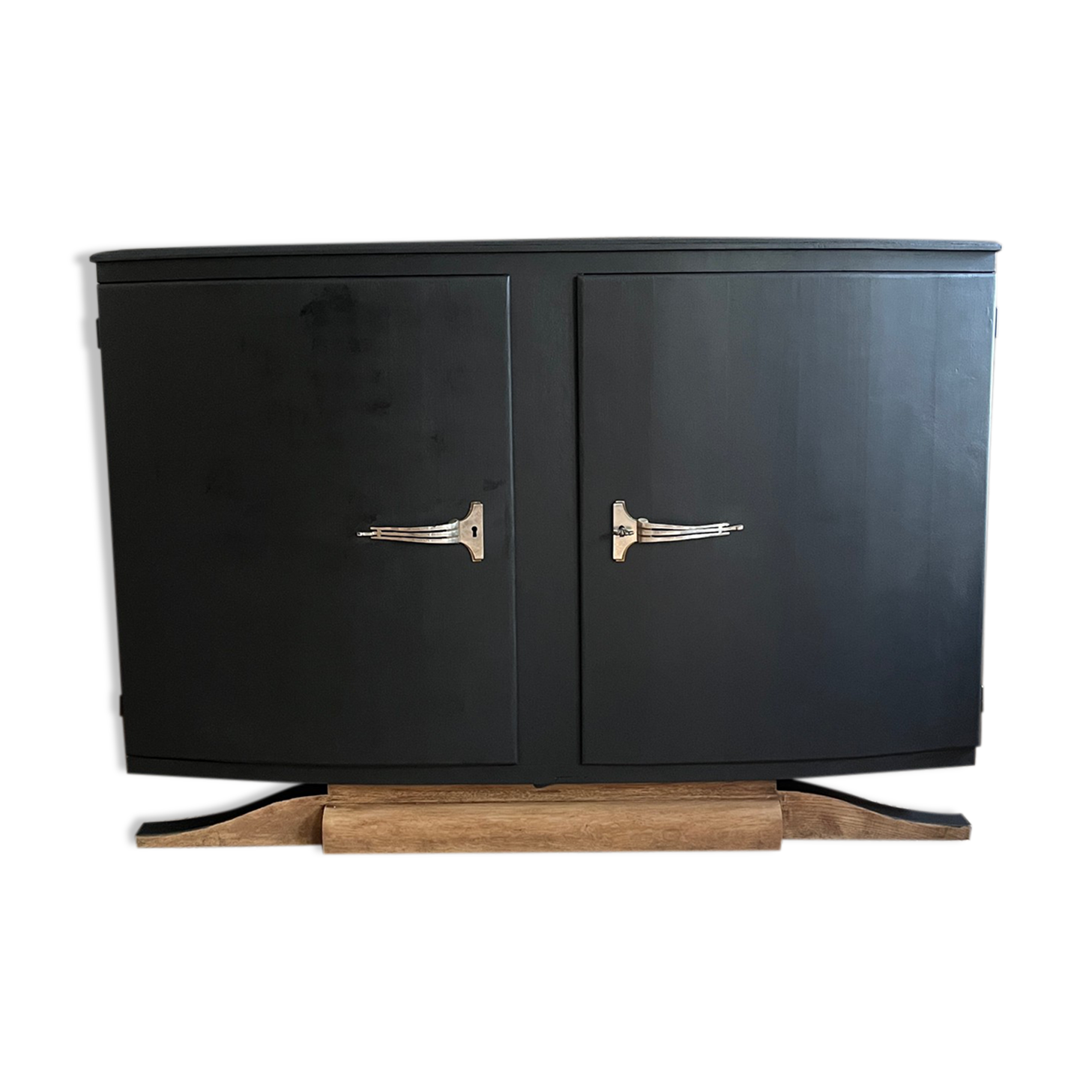 1930s sideboard with mustache feet