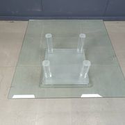Table basse ou table d'appoint en Lucite, années 1970