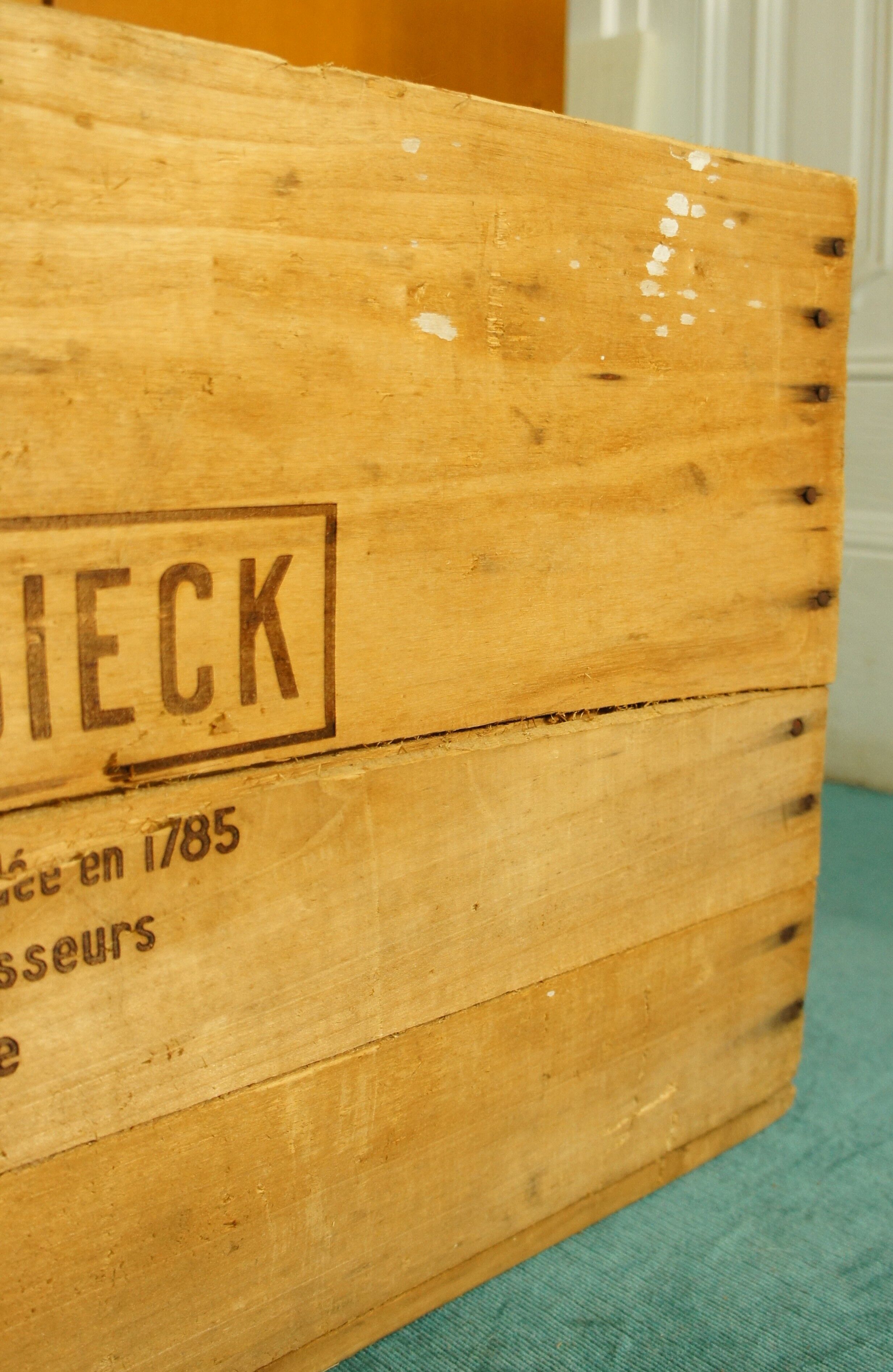 Champagne box "Piper Heidsieck, extra crude 1952"