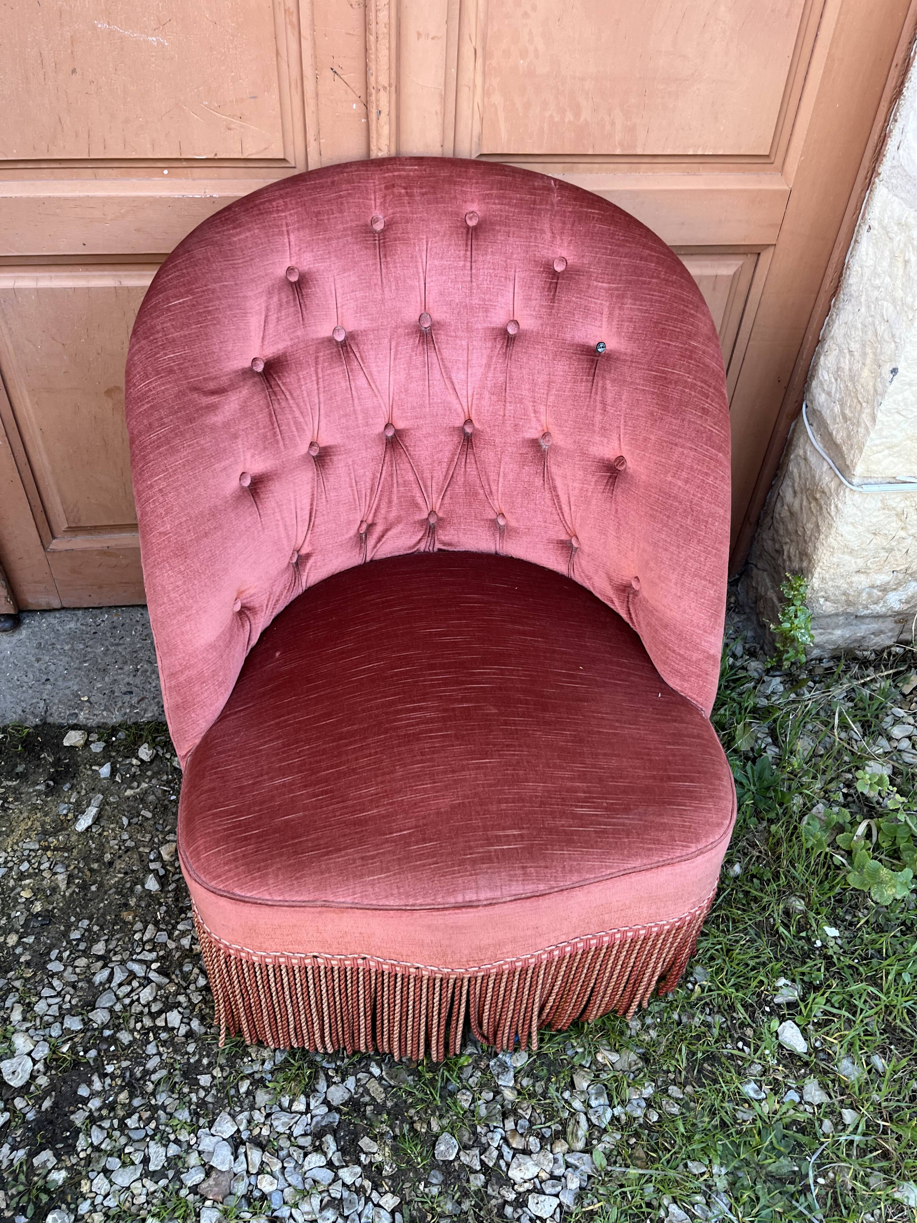 Toad armchair