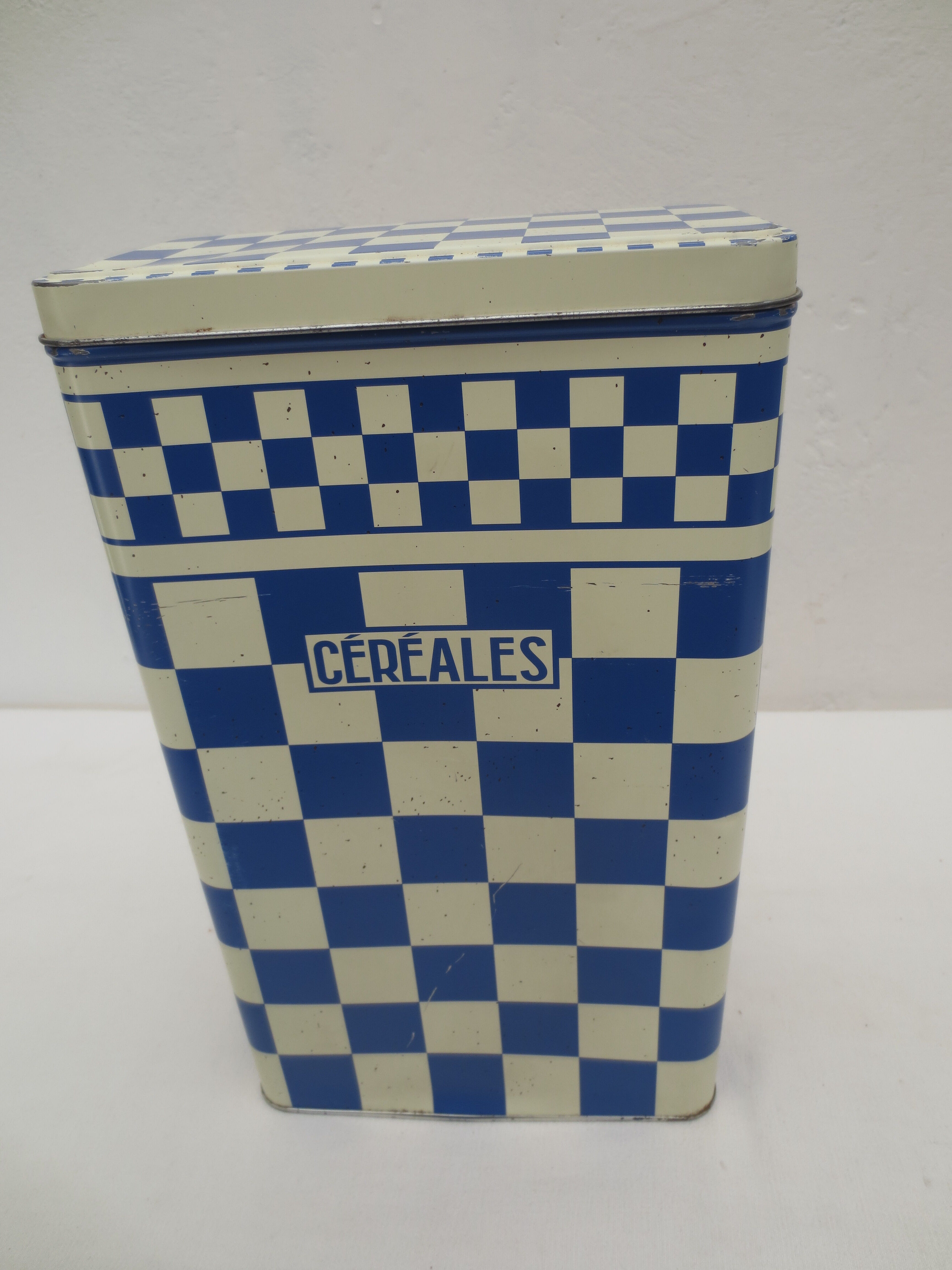 Series of 4 metal boxes, blue and white lustucru decoration