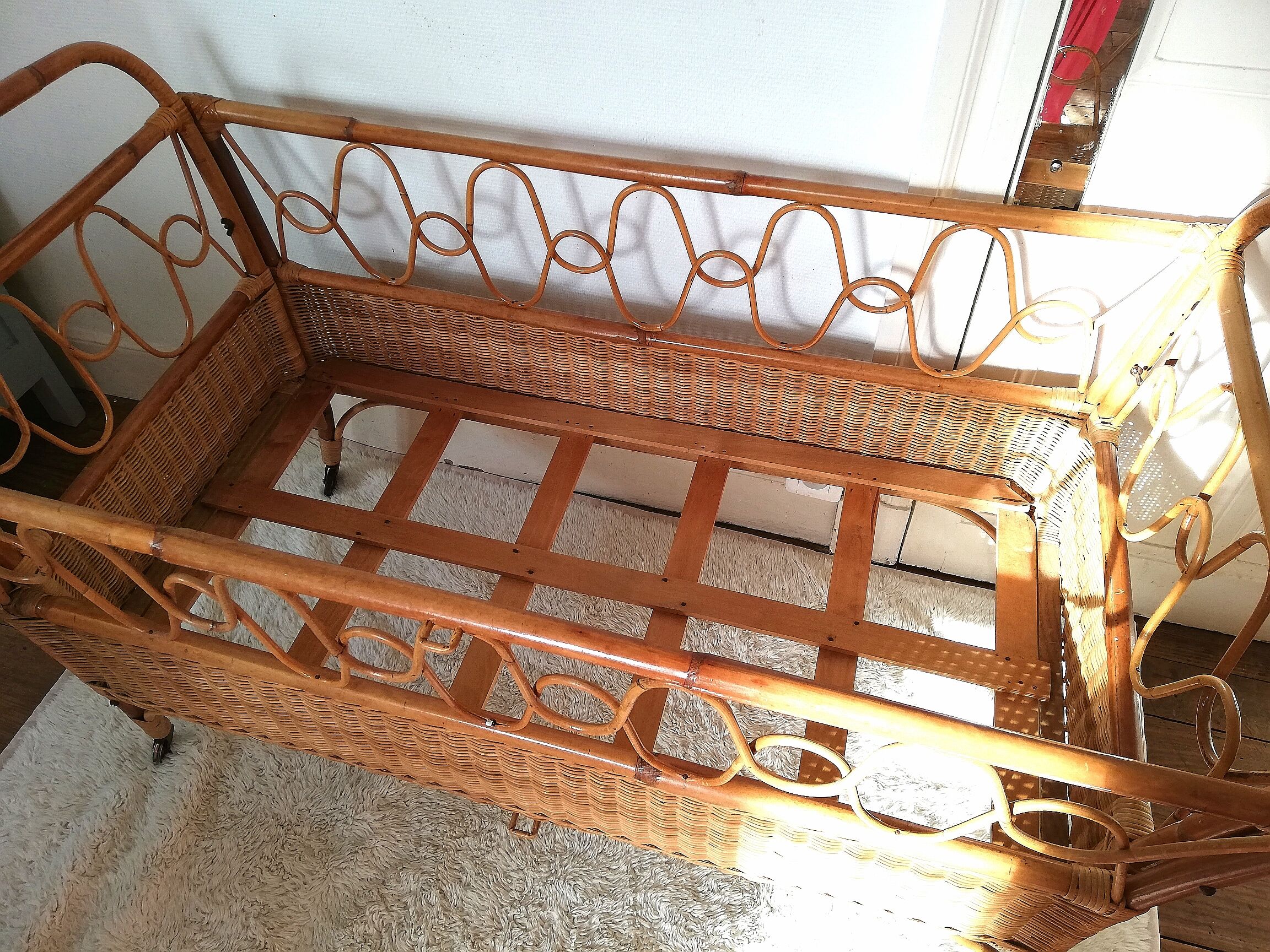 Children's bed in rattan 1960