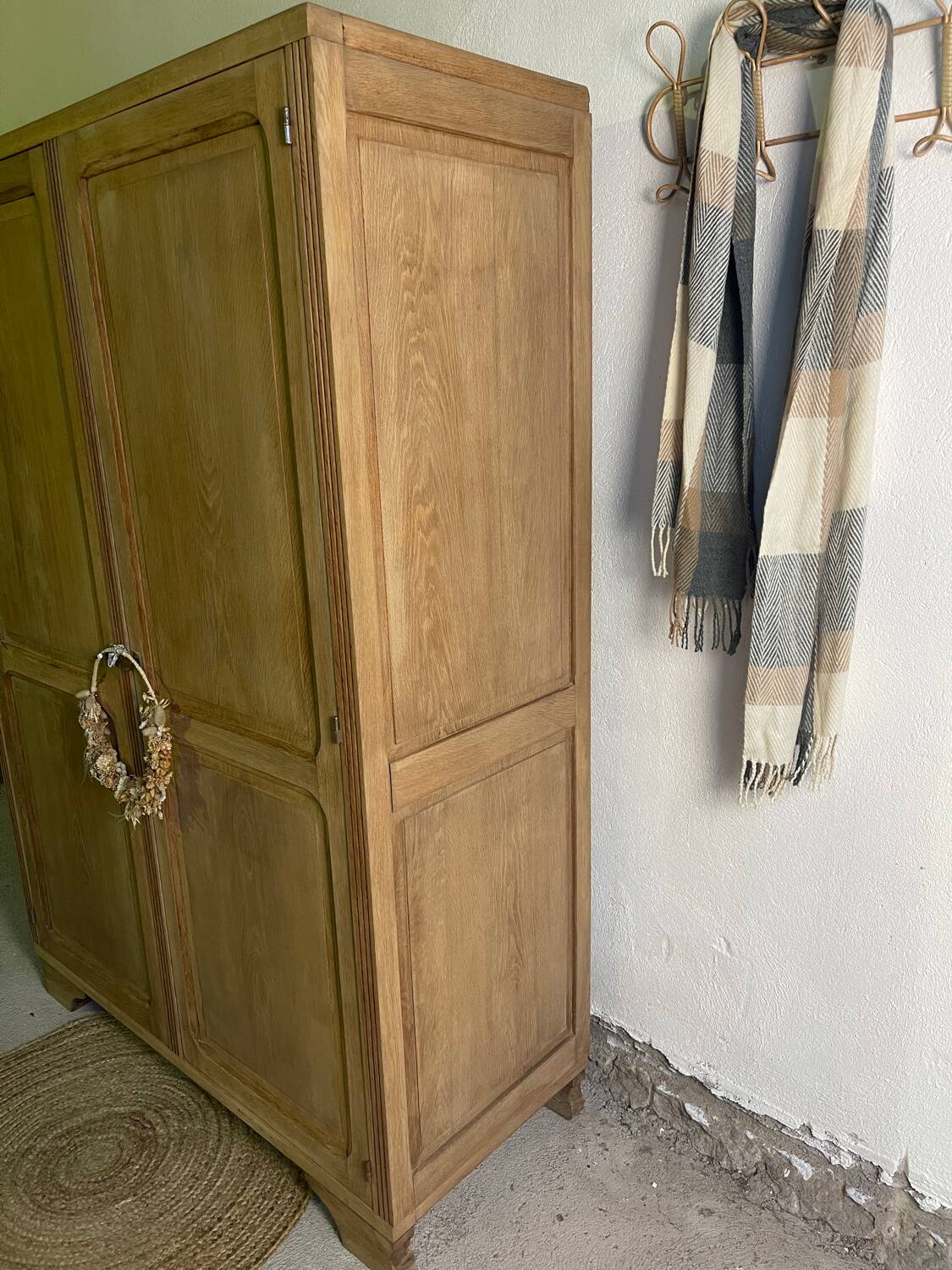 Parisian wardrobe in solid oak