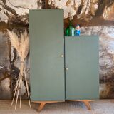 Asymmetrical wardrobe with compass legs