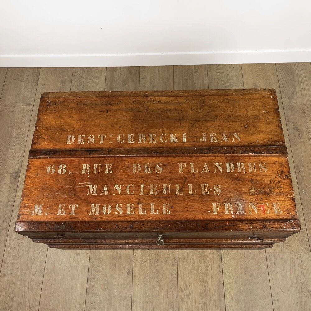 Old wooden transport trunk
