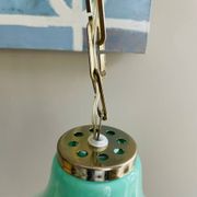Lustre en verre opalin turquoise des années 50
