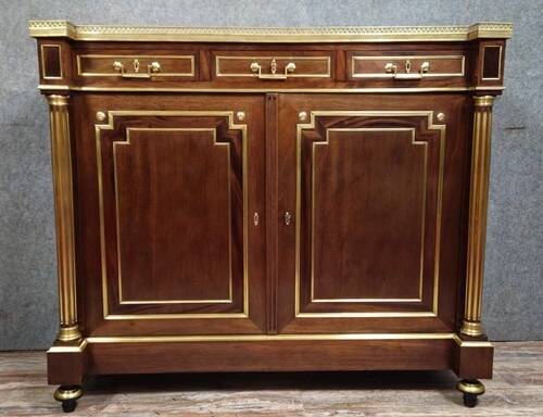 Parisian buffet in Louis XVI style – Mahogany and gilded brass – Marble top –