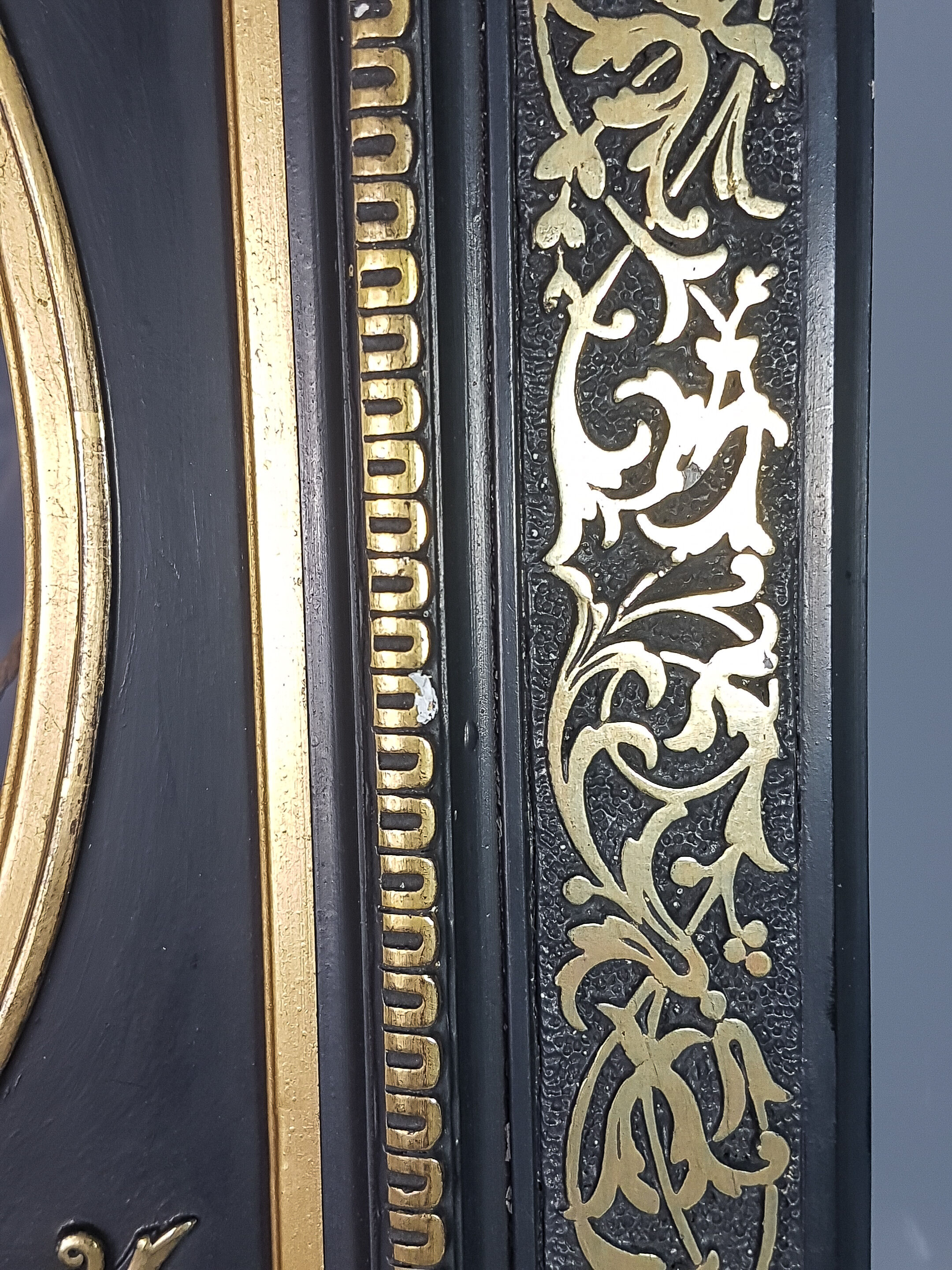 Napoleon III black and gold laqué frame, oval view 46x40 cm