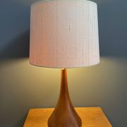 Lampe de table en teck par Domus modèle 7442, années 1970