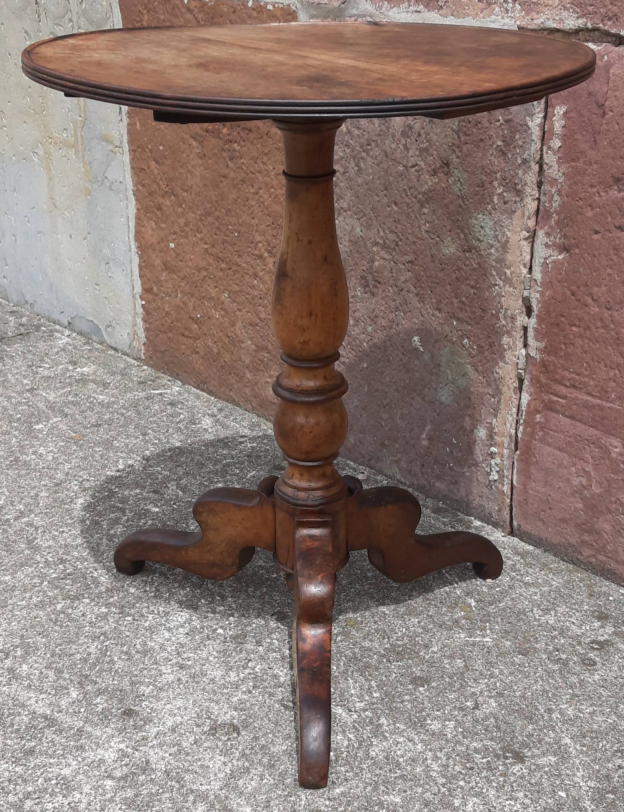 Tripod gueridon or Louis Philippe side table, cabaret top.