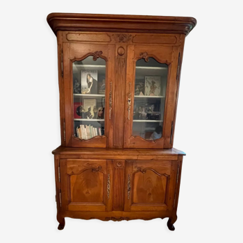 Cabinet with dresser