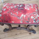 Zoomorphic stool