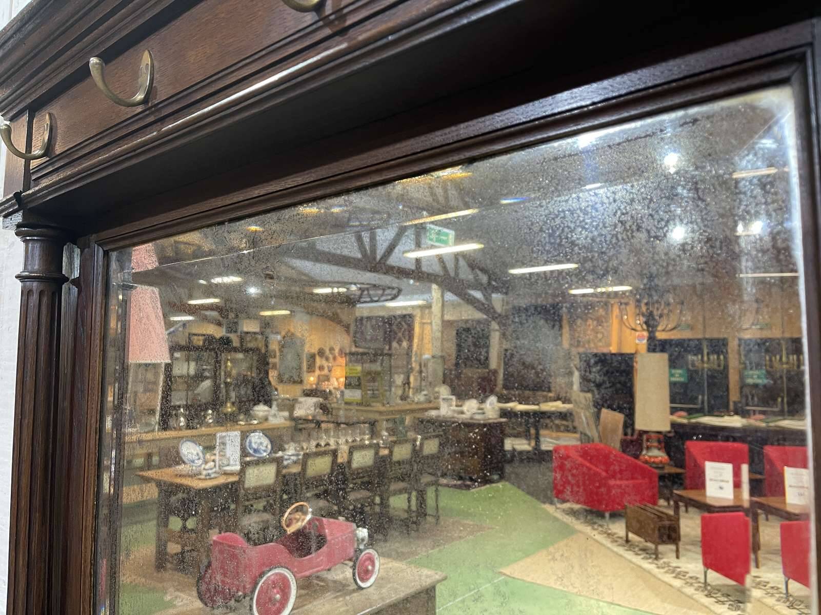 Vestiaire en chêne de la fin XIXème avec sa jardinière