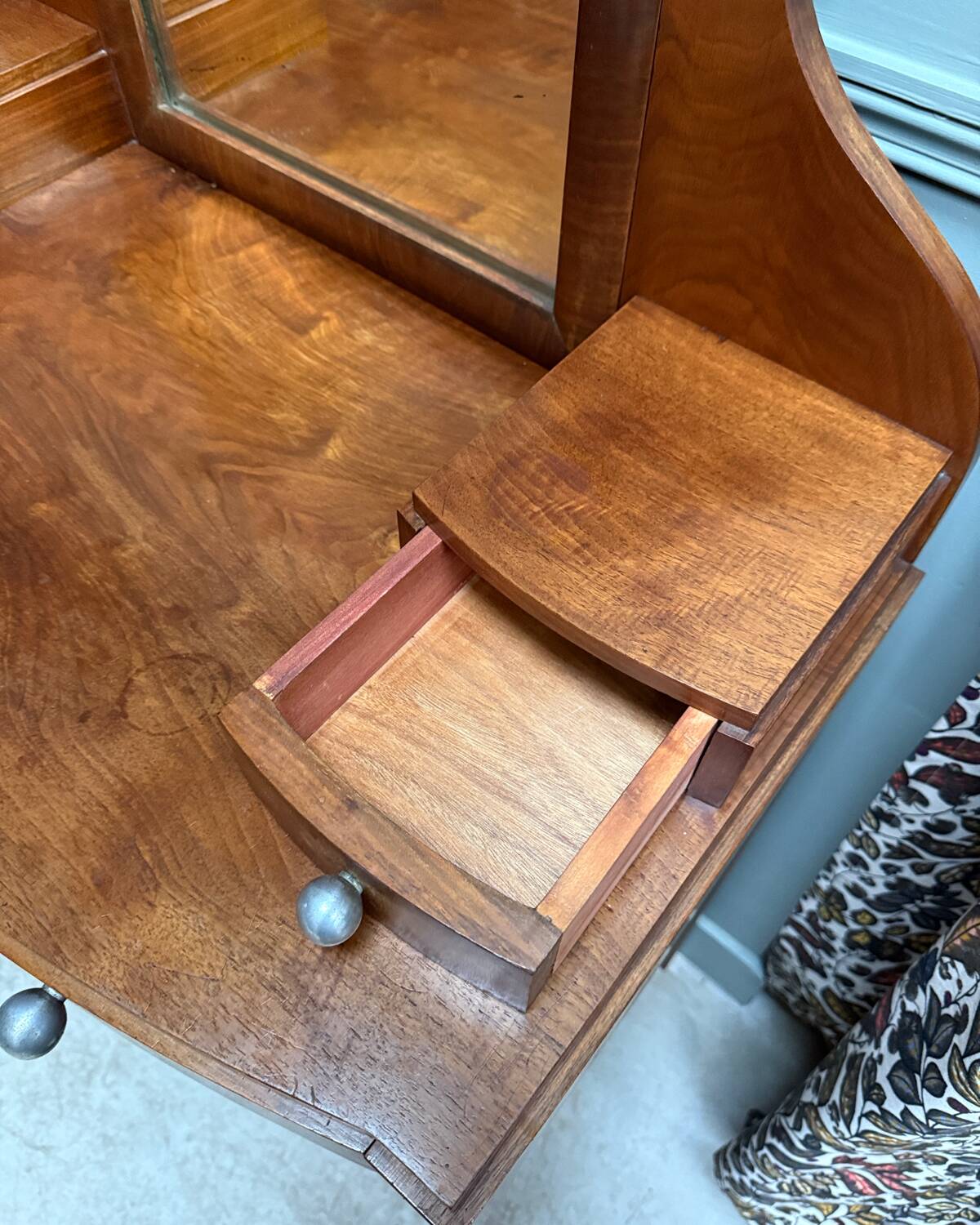 Art Deco dresser (renovated)