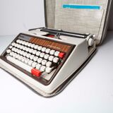 Brother Deluxe 1350 revised typewrite 1971