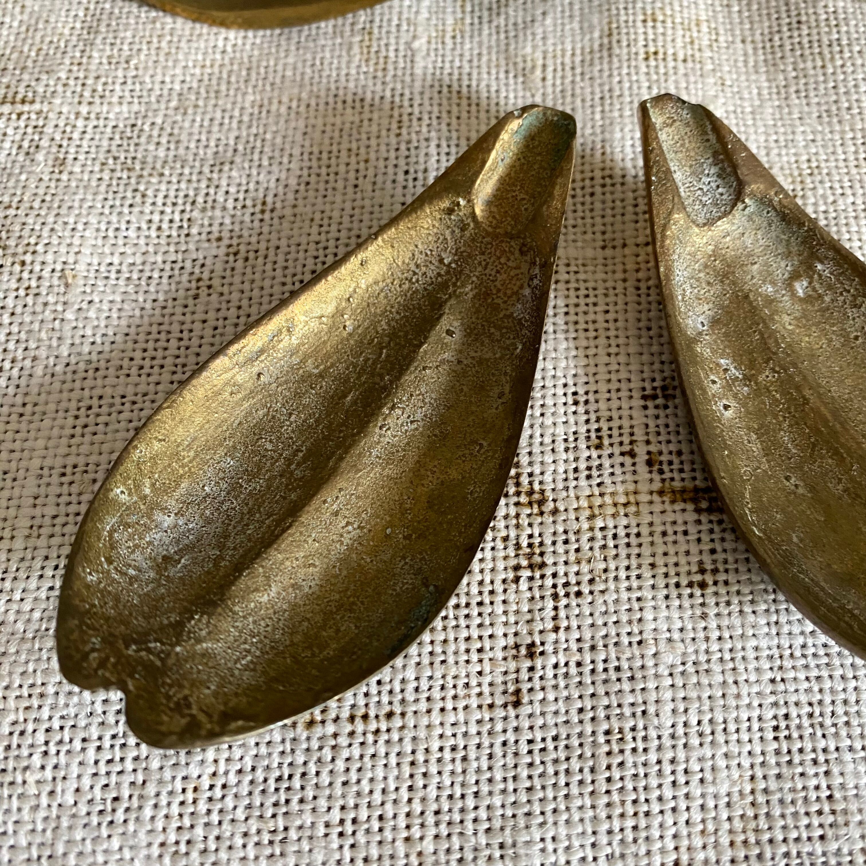 Brass flower, petal ashtray from the 60s and 70s
