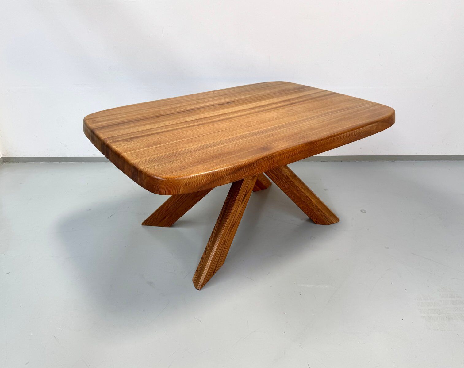 French early edition Aban T35C table in elm attributed to Pierre Chapo, 1970s