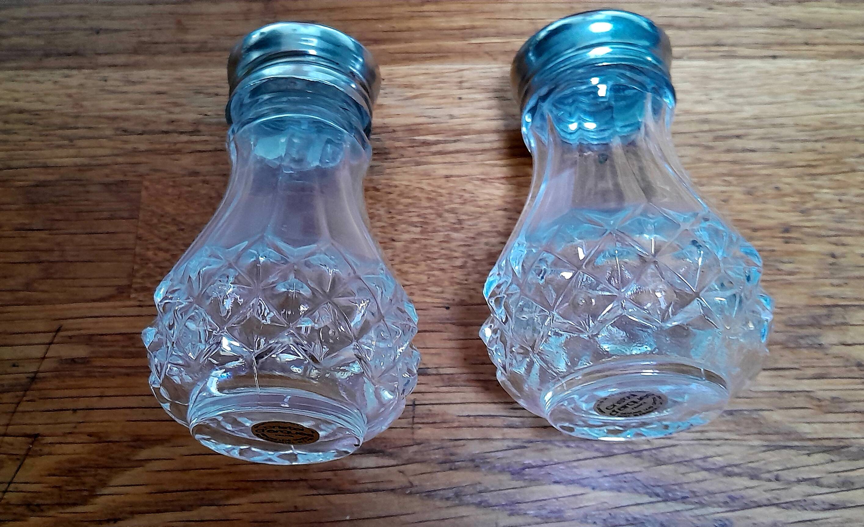 Salt and pepper shaker