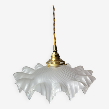 Transparent opaline pendant light