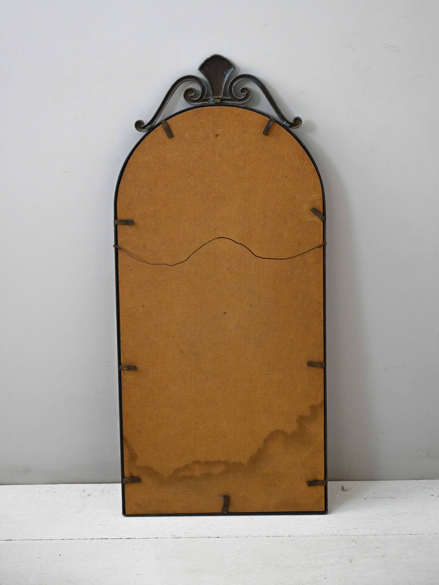 Miroir nordique en métal des années 50 – Design vintage