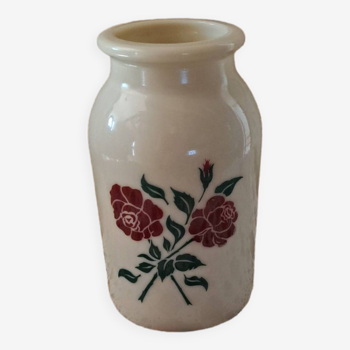 vintage 60s vase in cream opaline red roses